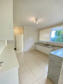 Casa com 2 Quartos para venda ou aluguel, 1500m² no Ville Chamonix, Itatiba