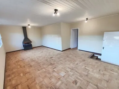 Casa com 3 Quartos para alugar, 230m² no Campina do Siqueira, Curitiba