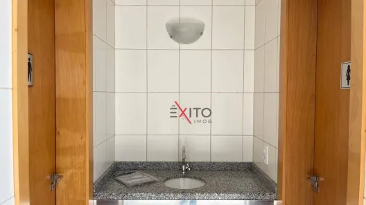 Loja / Salão / Ponto Comercial para alugar, 121m² no Vila Santa Terezinha, Várzea Paulista
