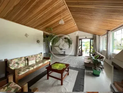 Fazenda / Sítio / Chácara com 3 Quartos à venda, 180m² no , Quatro Barras