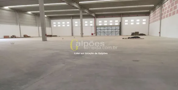 Galpão / Depósito / Armazém para venda ou aluguel, 7260m² no Mombaça, São Roque