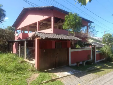 Casa de Condomínio com 3 Quartos para alugar, 300m² no Limoeiro, Guapimirim