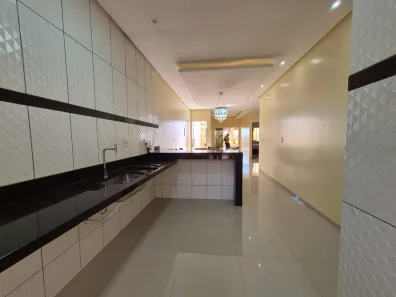 Casa com 3 Quartos para venda ou aluguel, 200m² no Santo André, Santarém