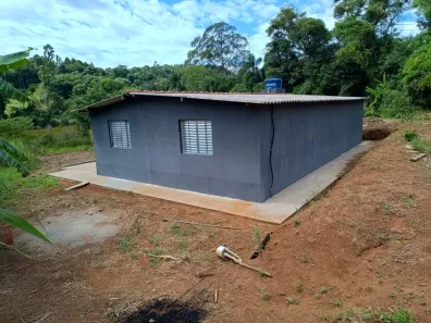 Fazenda / Sítio / Chácara com 3 Quartos à venda, 70m² no Ortizes, Piedade