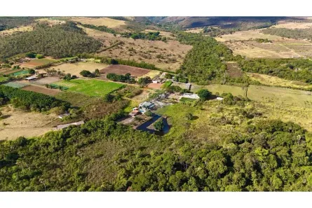 Fazenda / Sítio / Chácara com 4 Quartos à venda, 23000m² no Brazlândia, Brasília