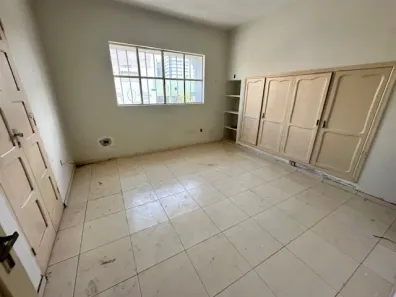 Casa com 3 Quartos para alugar, 170m² no Centro, Campina Grande