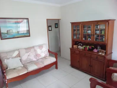 Casa com 2 Quartos à venda, 75m² no Vila Capri, Araruama