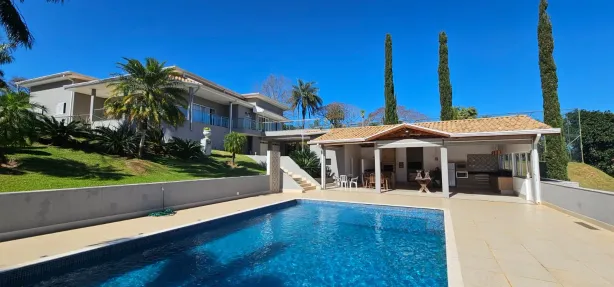 Fazenda / Sítio / Chácara com 6 Quartos à venda, 400m² no , Mairinque