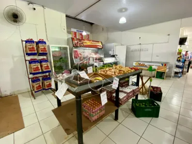 Galpão / Depósito / Armazém à venda, 390m² no Jardim Nazareth, Marília