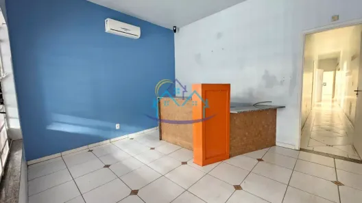 Loja / Salão / Ponto Comercial com 3 Quartos à venda, 180m² no Vila Noemy, Bauru