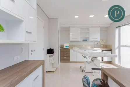Conjunto Comercial / Sala à venda, 45m² no Centro, Curitiba