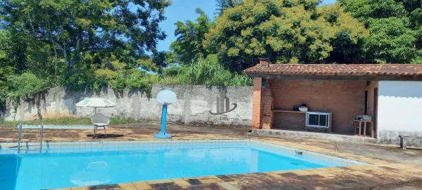 Fazenda / Sítio / Chácara com 10 Quartos à venda, 463m² no Centro, Piraí