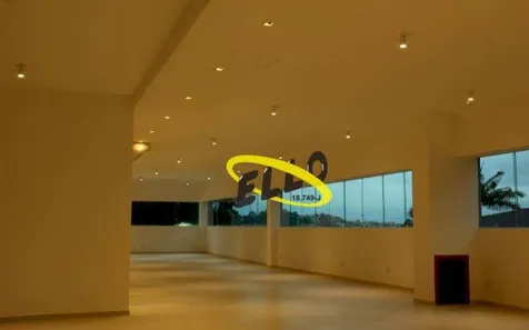 Prédio Inteiro para alugar, 250m² no Granja Viana, Cotia