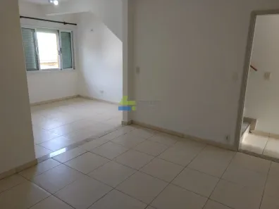 Sobrado com 5 Quartos para venda ou aluguel, 200m² no Vila Gumercindo, São Paulo
