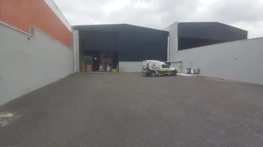 Galpão / Depósito / Armazém para venda ou aluguel, 500m² no Buru, Salto