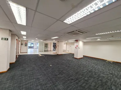 Loja / Salão / Ponto Comercial para alugar, 600m² no Centro, Pouso Alegre