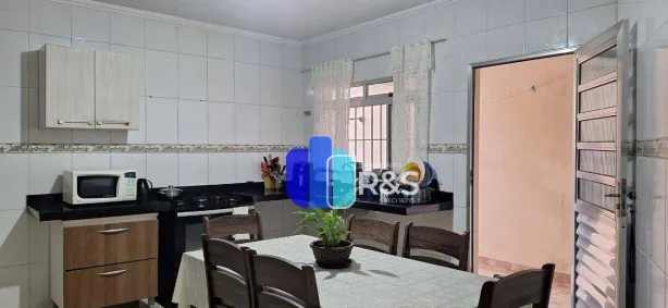 Casa com 3 Quartos à venda, 220m² no Vila Pasti, Louveira