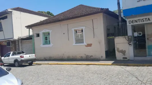 Casa Comercial à venda, 428m² no Centro, Cachoeiras de Macacu