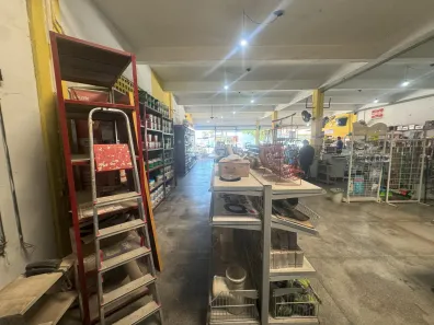 Galpão / Depósito / Armazém para alugar, 556m² no Ipsep, Recife