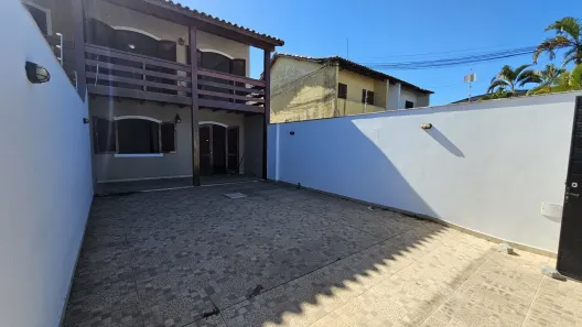 Casa com 2 Quartos para alugar, 72m² no Jardim Flamboyant, Cabo Frio