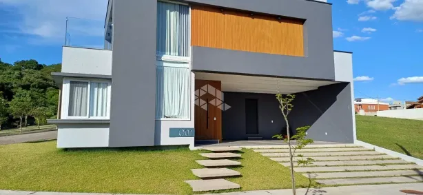 Casa de Condomínio com 3 Quartos à venda, 280m² no Tomazetti, Santa Maria