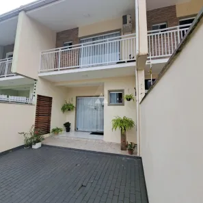 Sobrado com 2 Quartos à venda, 94m² no Itacolomi, Balneário Piçarras