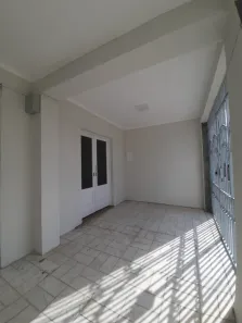 Casa com 4 Quartos para alugar, 324m² no São José, Aracaju