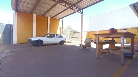 Loja / Salão / Ponto Comercial para alugar, 370m² no , Cravinhos