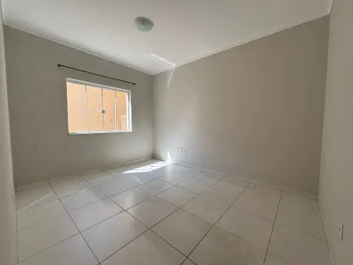 Apartamento com 2 Quartos para alugar, 70m² no Centro, Pouso Alegre