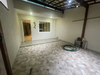 Casa com 2 Quartos para alugar, 90m² no Parque Residencial Guadalajara, Nova Iguaçu