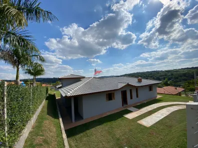 Fazenda / Sítio / Chácara com 4 Quartos à venda, 220m² no Campo Verde, Ibiúna