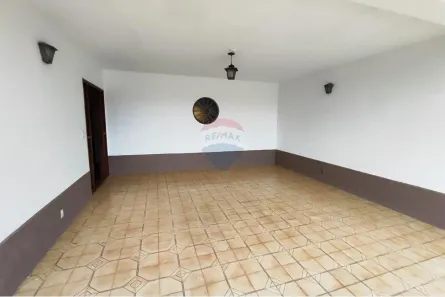 Loja / Salão / Ponto Comercial com 3 Quartos para alugar, 403m² no Centro, Atibaia