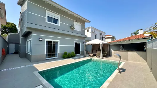 Casa de Condomínio com 4 Quartos para venda ou aluguel, 300m² no Alphaville, Santana de Parnaíba