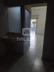 Loja / Salão / Ponto Comercial com 3 Quartos à venda, 200m² no Jardim Patrícia, Uberlândia