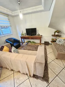 Sobrado com 3 Quartos à venda, 111m² no Santa Cândida, Curitiba