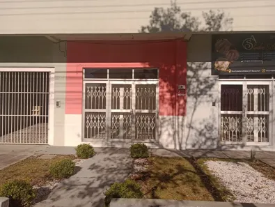 Loja / Salão / Ponto Comercial para alugar, 34m² no Bacacheri, Curitiba