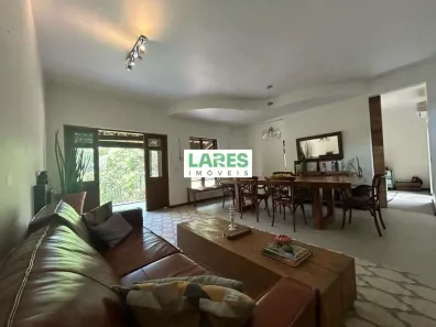 Casa de Condomínio com 3 Quartos à venda, 355m² no Chácara dos Lagos, Carapicuíba