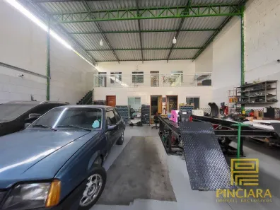 Galpão / Depósito / Armazém para venda ou aluguel, 500m² no Santa Rosa, Niterói