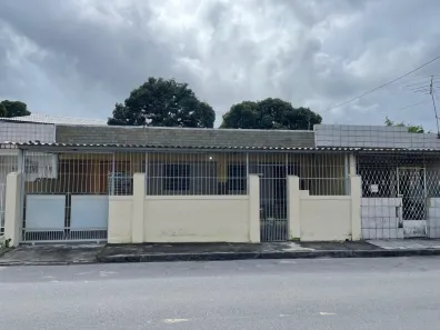 Casa com 2 Quartos para alugar, 250m² no Areias, Recife
