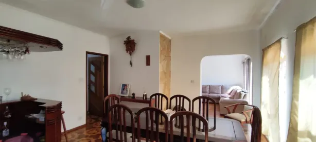 Sobrado com 4 Quartos à venda, 200m² no Centro, Mairinque