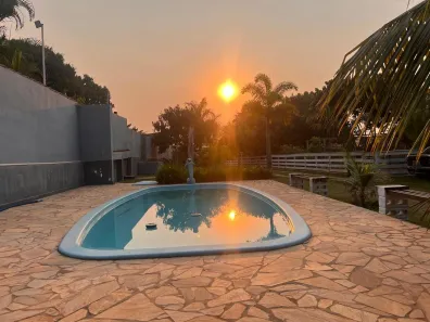 Fazenda / Sítio / Chácara com 6 Quartos à venda, 1400m² no , Mairinque