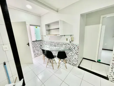Casa de Condomínio com 3 Quartos para venda ou aluguel, 190m² no Cidade Universitária, Petrolina