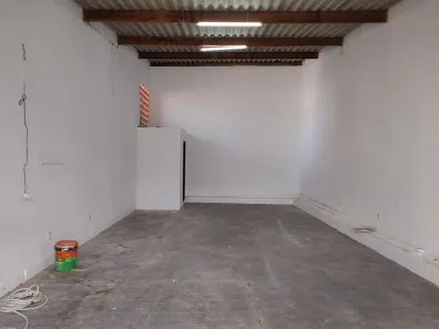 Galpão / Depósito / Armazém para alugar, 70m² no Centro, São Pedro da Aldeia