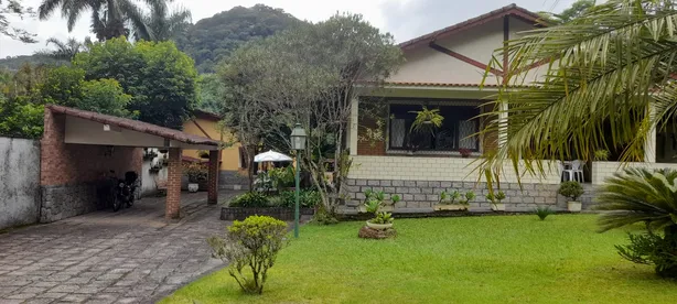 Fazenda / Sítio / Chácara com 4 Quartos à venda, 1200m² no Cantagalo, Guapimirim
