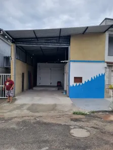 Galpão / Depósito / Armazém para alugar, 96m² no Marambaia, São Gonçalo