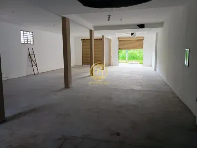 Galpão / Depósito / Armazém para alugar, 220m² no Campos Elíseos, Taubaté
