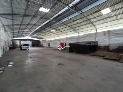 Galpão / Depósito / Armazém para alugar, 1500m² no Bairro Decouville, Marituba