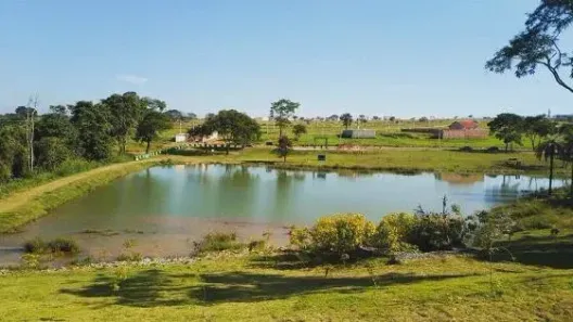 Casa de Condomínio com 2 Quartos à venda, 300m² no Setor Central, Brasília