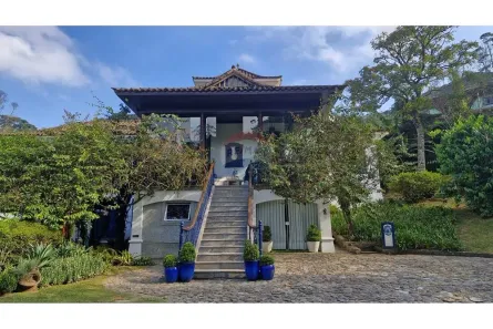 Casa com 3 Quartos à venda, 700m² no Independência, Petrópolis