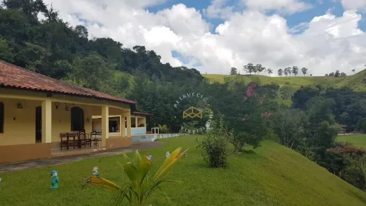 Fazenda / Sítio / Chácara com 2 Quartos à venda, 200m² no Vicente Nunes, Nazaré Paulista